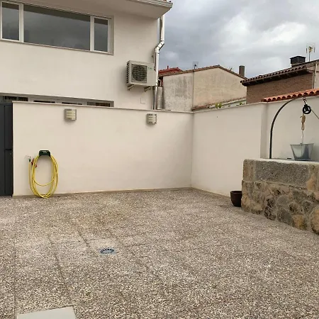 Acogedora Casa Con Patio En *