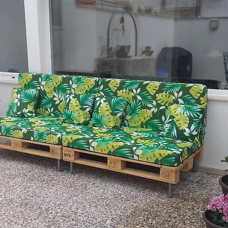 Acogedora Casa Con Patio En * El Tiemblo