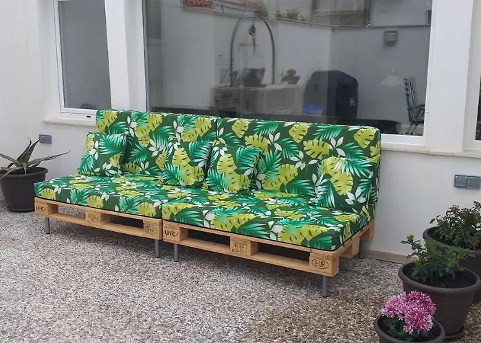 Acogedora Casa Con Patio En * El Tiemblo