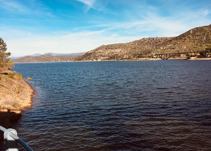 Acogedora Casa Con Patio En El Tiemblo